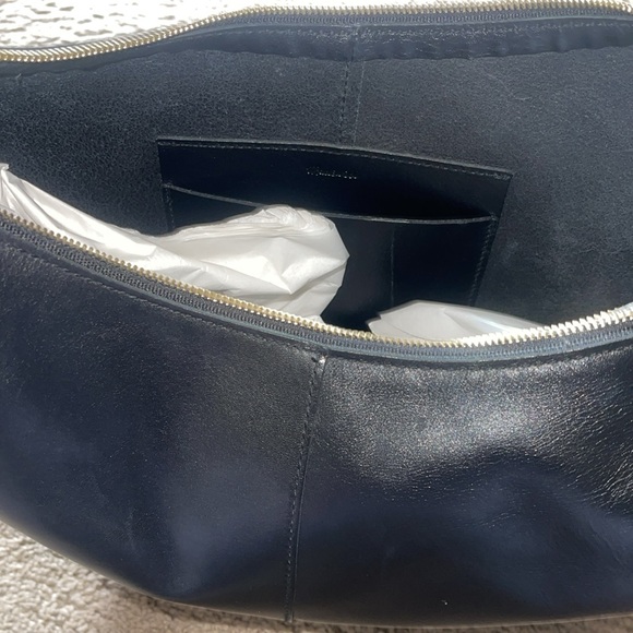 Madewell The Essential Curve Shoulder Bag - Picture 9 of 9